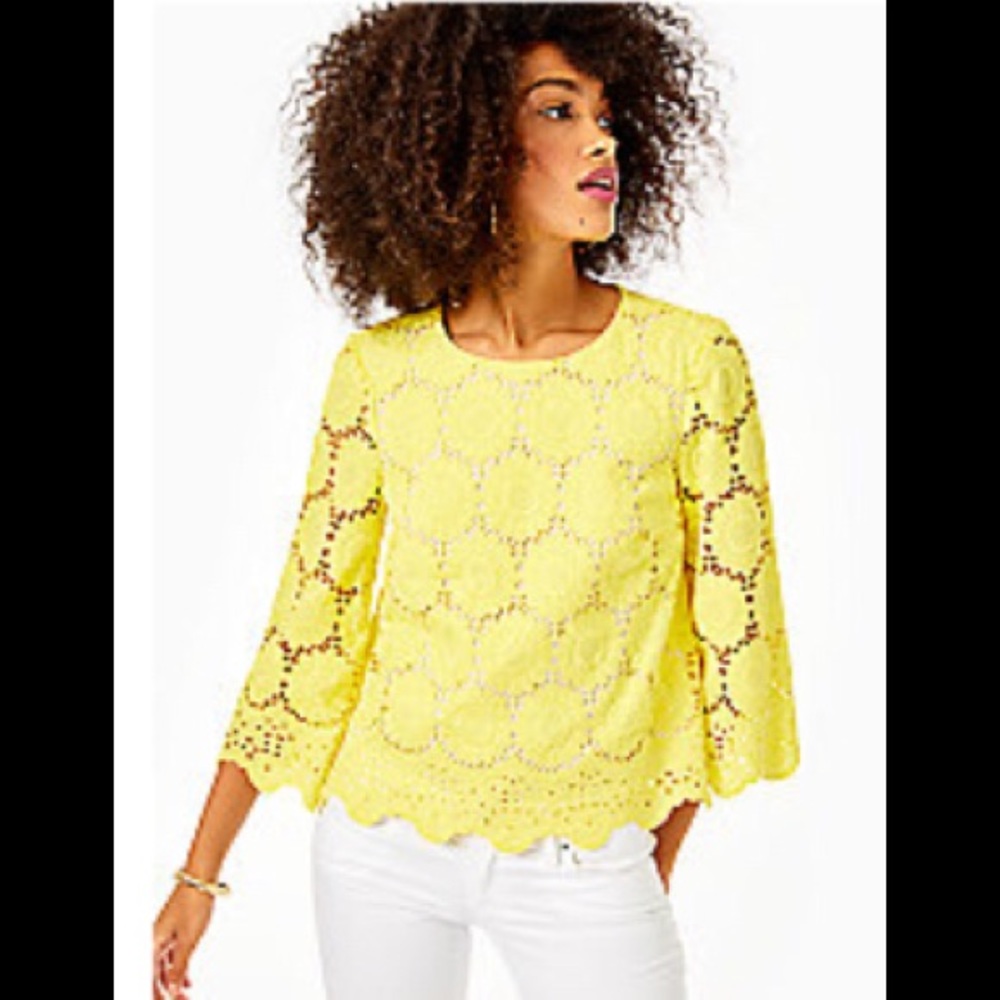Authentic Lilly Pulitzer Small Scalloped Lace Top.